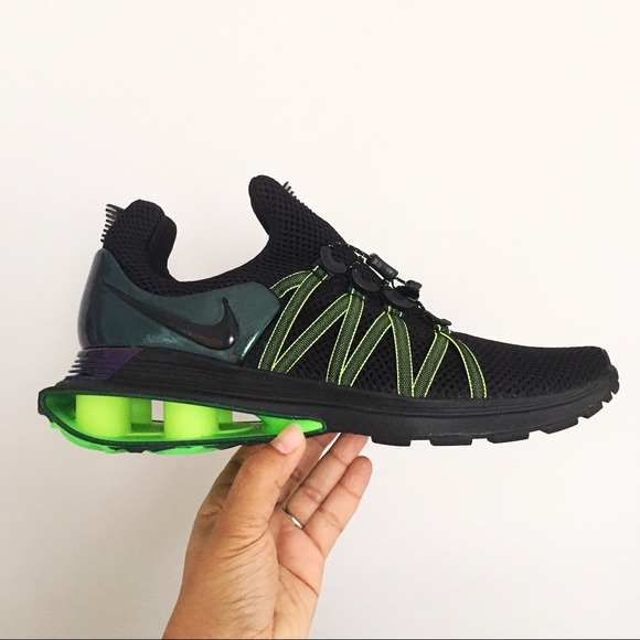 nike shox gravity green